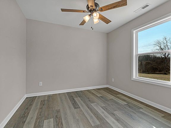 2nd image of 314 Hillcrest Dr N