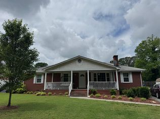 1105 Showalter Rd, Yorktown, VA 23692