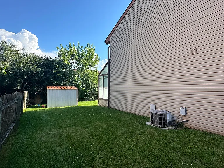 1741 Bell Dr — Photo 19