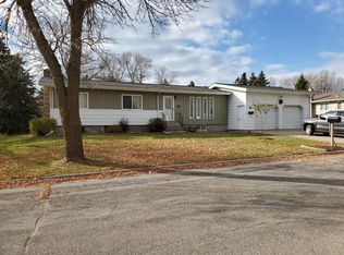 1313 Albert St, Crookston, MN 56716