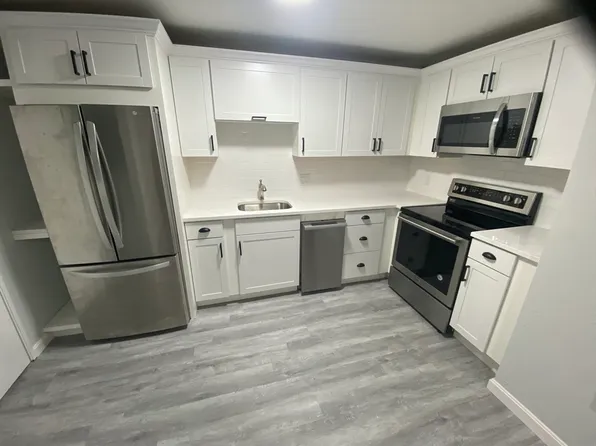48 Gibbs St #2-1C, Worcester, MA 01607