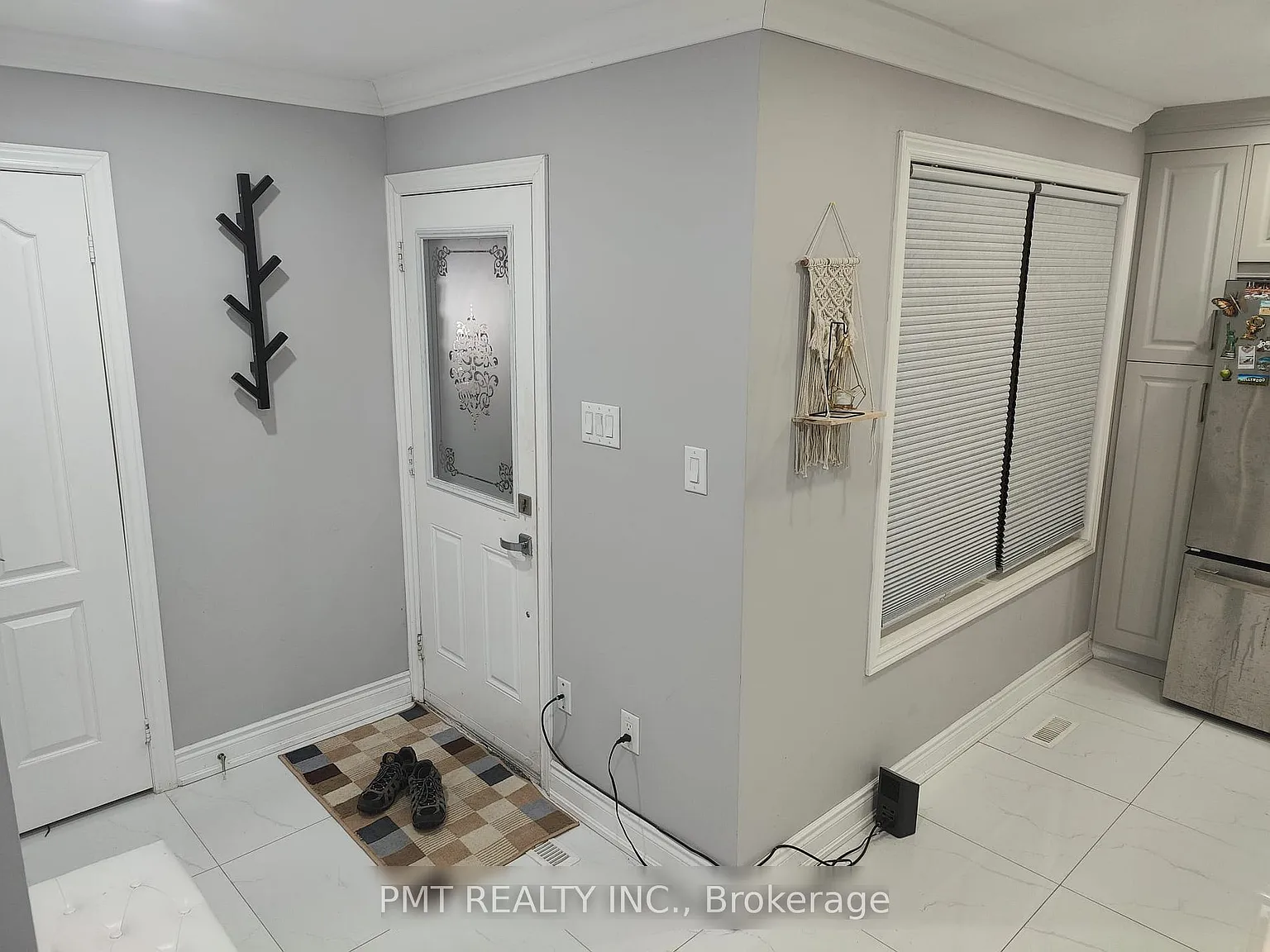 4 bed, $3,500 — Photo 1