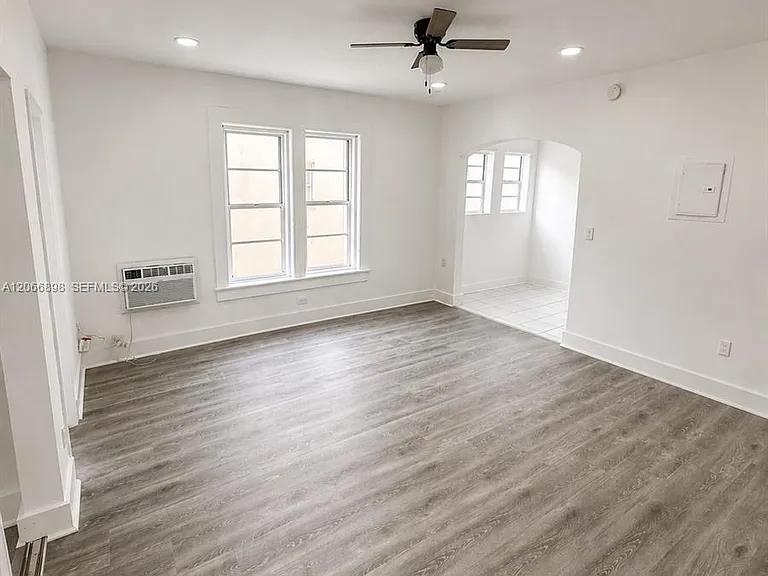 1319 Meridian Ave #204 — Photo 1