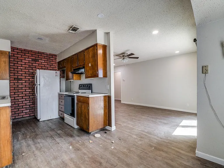 412 Craddock Ave — Photo 19