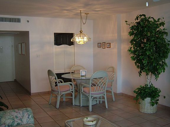 open dinning/living room