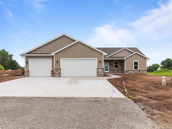 N1942 Morning Glory Ln, Greenville, WI 54942