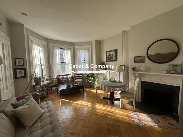 131 Newbury St, Boston, MA