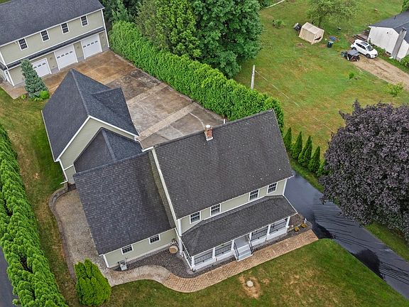 4th image of 70 Ellis Rd