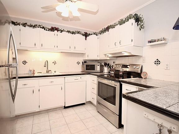 2nd image of 55 Tall Oaks Dr Unit 707