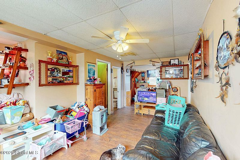 2nd image of 1067 Cutler Street