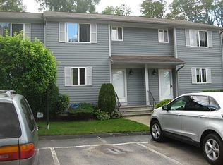 479 Providence St APT A3, Warwick, RI 02886