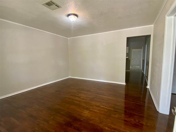 3rd image of 337 S Lake St
