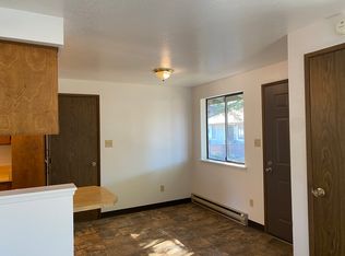 55 Erickson Ave #6, Shady Cove, OR 97539