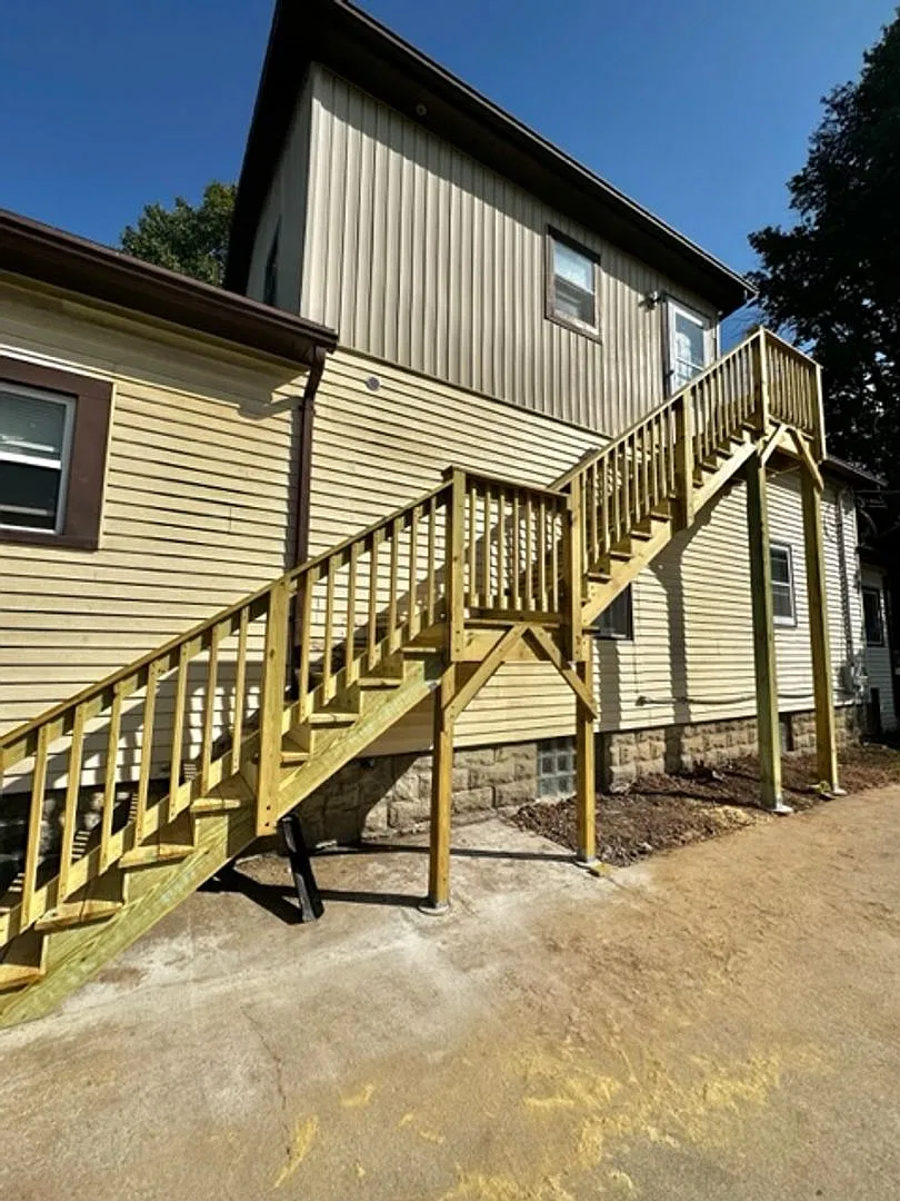 900 S Oakland Duplex — Photo 4