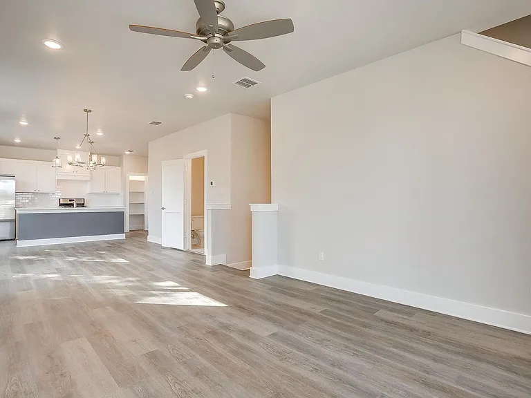 2341 Benbrook Blvd — Photo 20