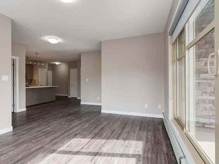 1104 Windermere Way SW — Photo 12