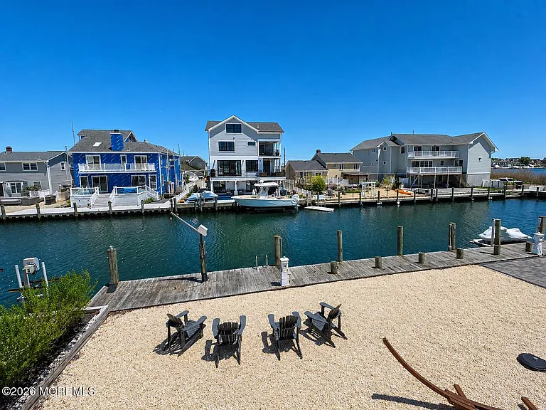 1825 Boat Point Dr — Photo 3