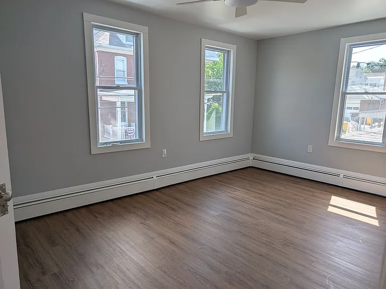 30 S Margaretta St — Photo 22