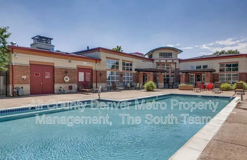 2 bed, 2.0 bath, 1048 sqft, $2,190 — Photo 4