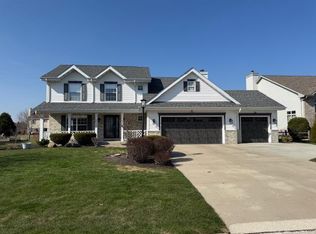 6448 Lincrest Dr, Racine, WI 53406