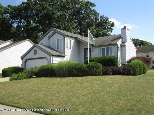 12885 Isle Royale Dr, Dewitt, MI 48820