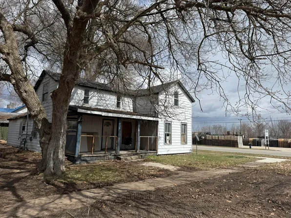 115 E 4th St, Evart, MI 49631