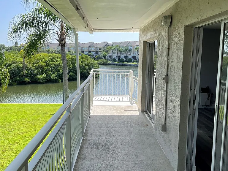 8812 Bay Pointe Dr #D202 — Photo 16