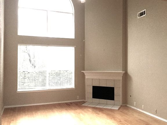 5th image of 131 Julian Dr