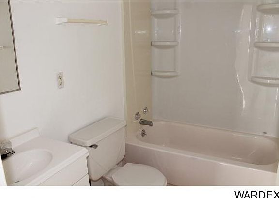 4th image of 891 Sandy Beach Dr