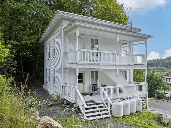 3rd image of 30 Densmore Drive