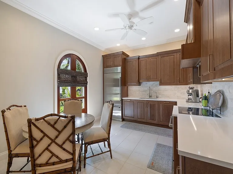 2644 Cardinal Dr — Photo 4