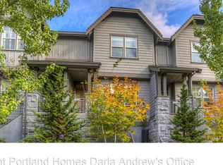 668 SW Foresta Ter, Portland, OR 97225