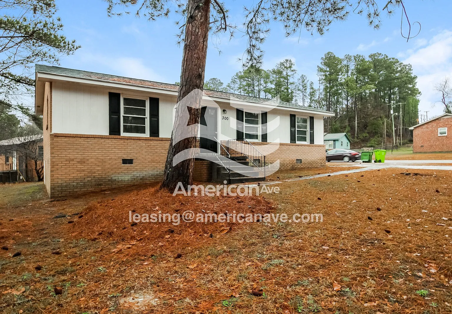 3 bed, 2.0 bath, 972 sqft, $1,297 — Photo 2