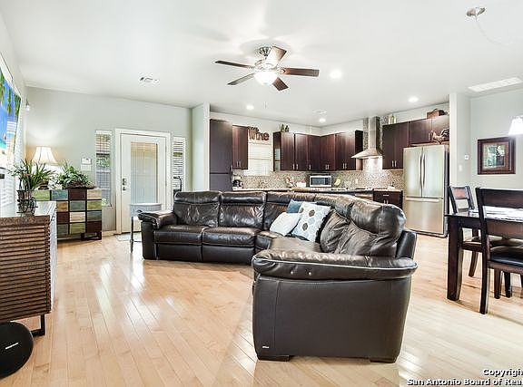 5th image of 16706 Summer Creek Dr