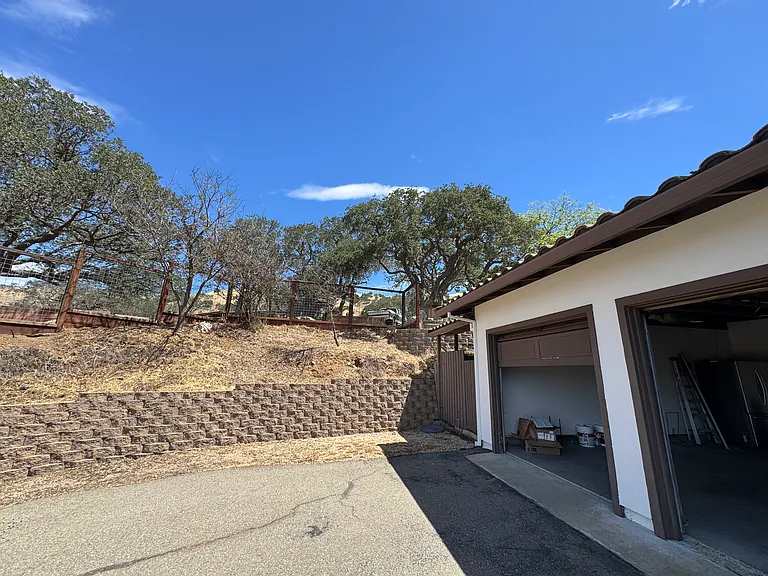 12336 Mines Rd — Photo 37