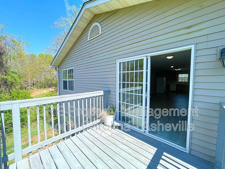 143 Carrion Ln — Photo 14