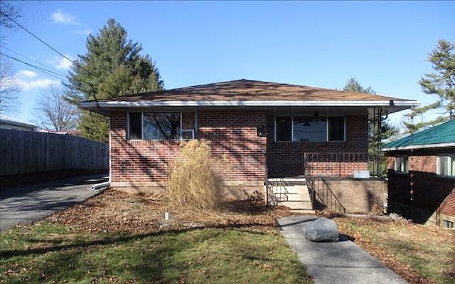 1st image of 1010 Lilly St