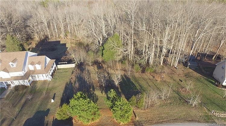 1st image of 160 Fallen Acorn Dr