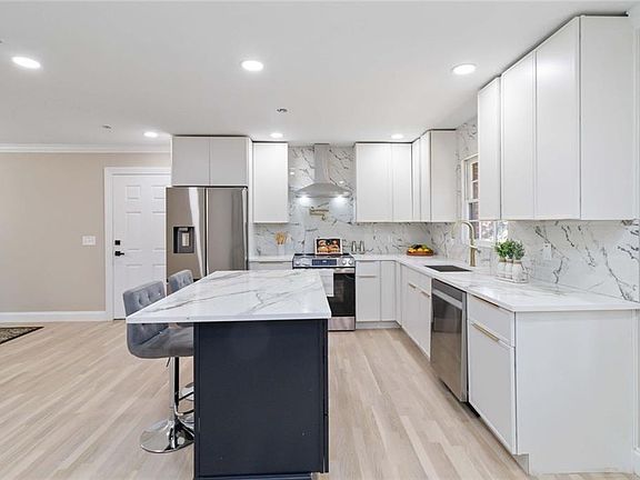 3rd image of 2927 Ponderosa Cir