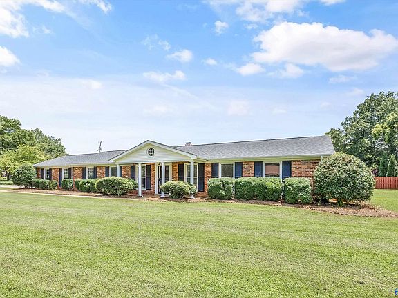 5th image of 200 Colonial Dr