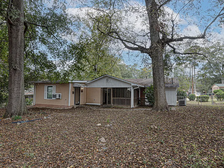 4527 Fairview Dr — Photo 20