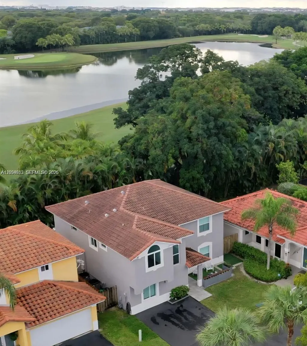 5 bed, 3.0 bath, 2946 sqft, $5,500 — Photo 2