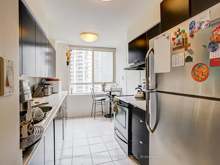 633 Bay St #803 — Photo 20