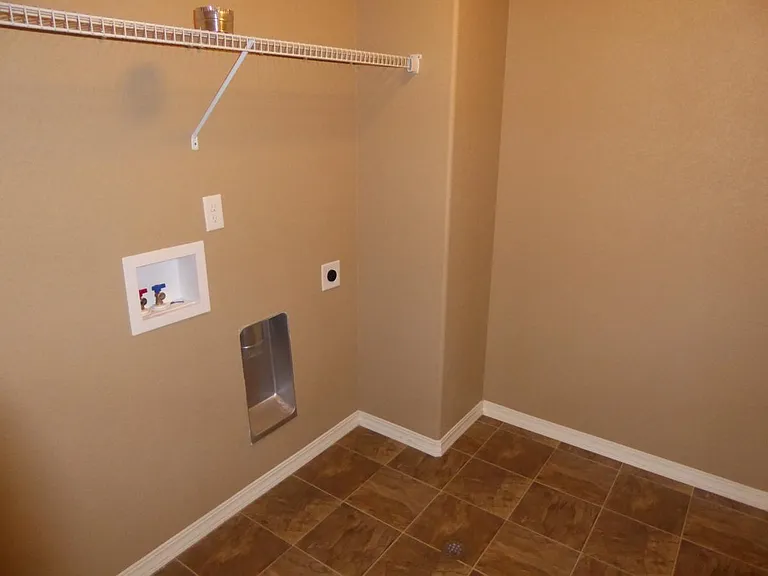 3713 Reindeer Cir — Photo 14