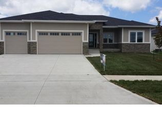 800 NE Badger Ln NE, Waukee, IA 50263