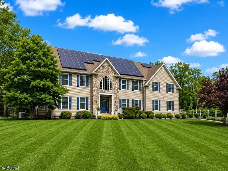164 E Mountain Rd