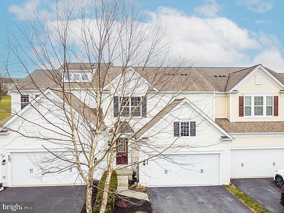 2nd image of 290 N Caldwell Cir