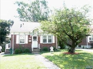 850 Palmer Ave, Maywood, NJ 07607