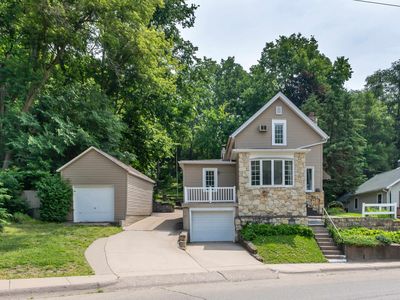 657 Kane St, Dubuque, IA, 52001