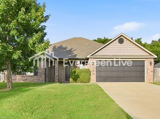 580 N Country Farm Rd, Fayetteville, AR 72704